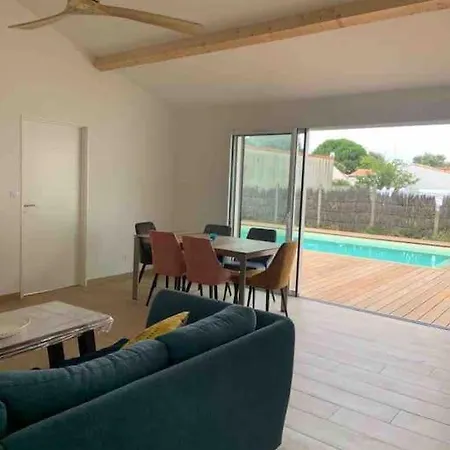Villa 4 Chambres Avec Piscine Chauffee Et Jacuzzi, A 800m De La Des Sables Vigniers Les Sables Vignier