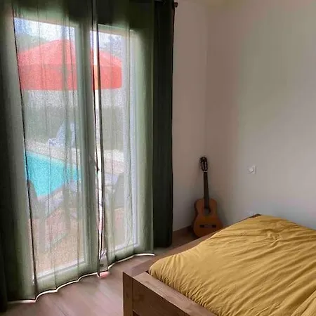 4 Chambres Avec Piscine Chauffee Et Jacuzzi, A 800m De La Des Sables Vigniers *