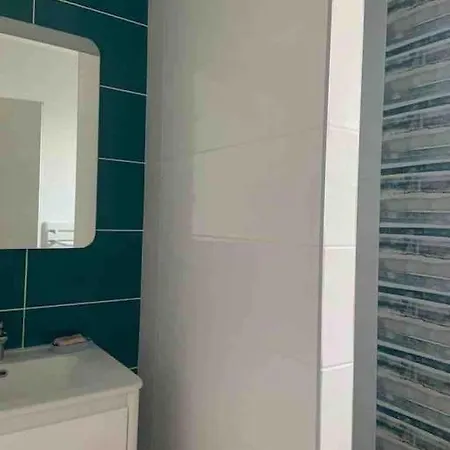 4 Chambres Avec Piscine Chauffee Et Jacuzzi, A 800m De La Des Sables Vigniers * Les Sables Vignier