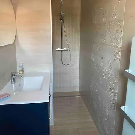4 Chambres Avec Piscine Chauffee Et Jacuzzi, A 800m De La Des Sables Vigniers Les Sables Vignier